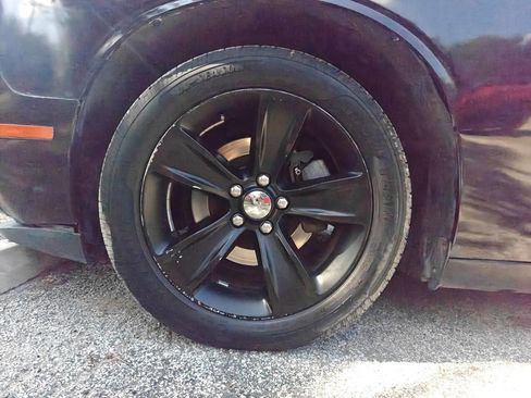 Used 2016 Dodge Challenger SXT RWD image 16