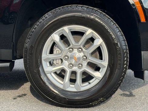 New 2026 Chevrolet Suburban LS w/ Max Trailering Package AWD/4WD image 17