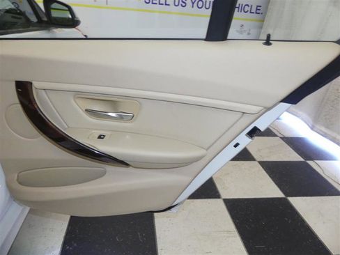 Used 2015 BMW 328i Sedan image 25
