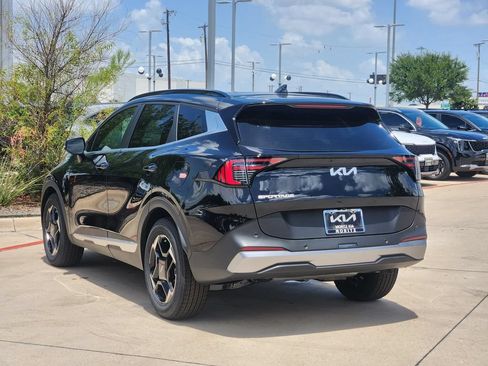 New 2026 Kia Sportage EX w/ EX Panorama Roof Package FWD image 3