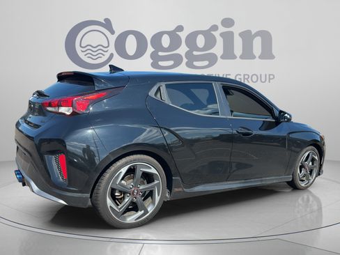 Used 2019 Hyundai Veloster Turbo FWD image 5