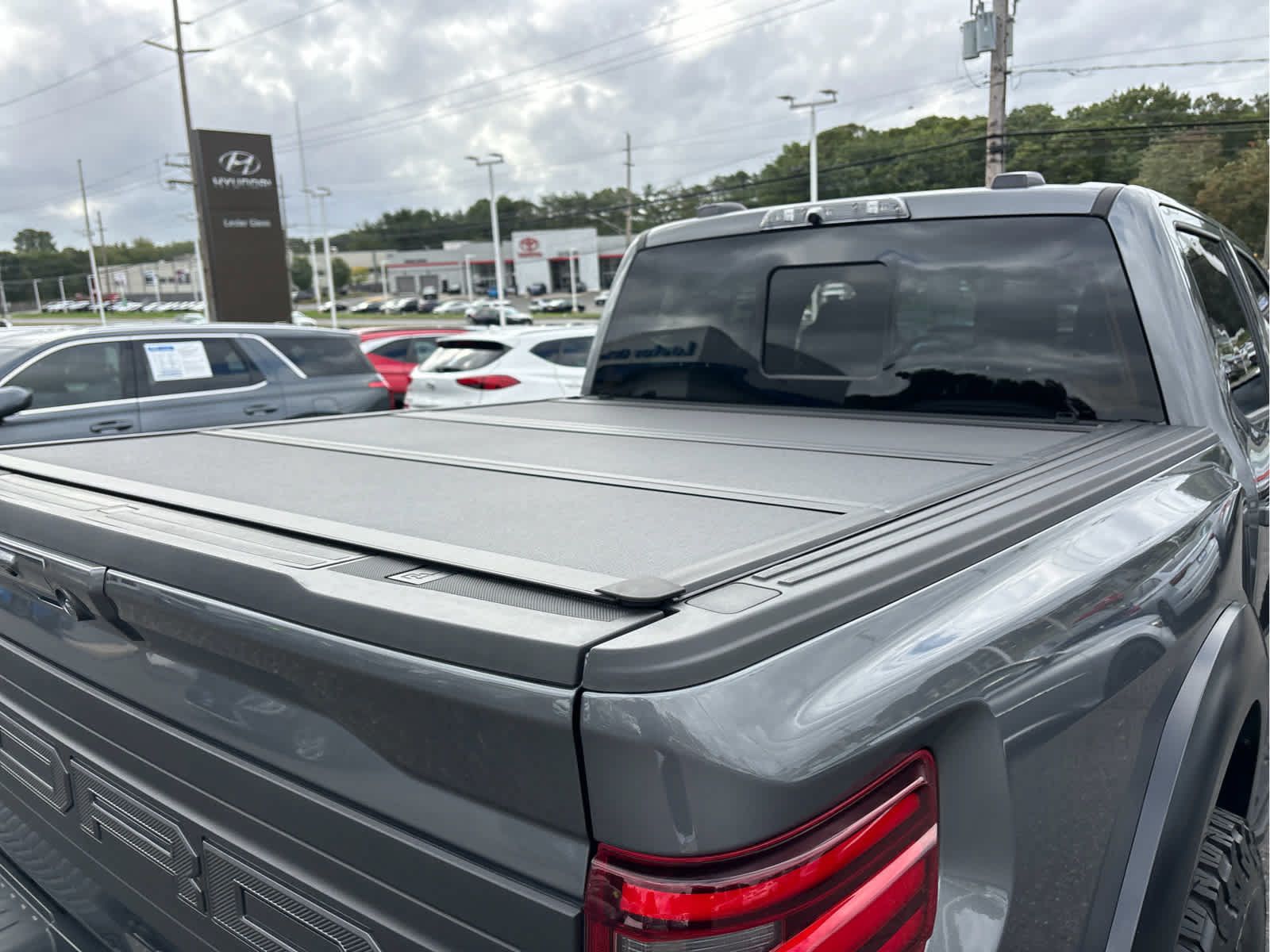 Used 2025 Ford F150 Raptor AWD/4WD image 32