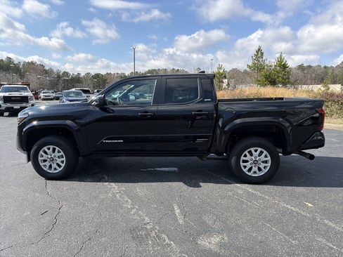 Used 2024 Toyota Tacoma SR5 image 8