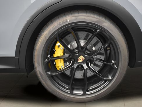 Certified 2024 Porsche Cayenne Turbo GT AWD/4WD image 12