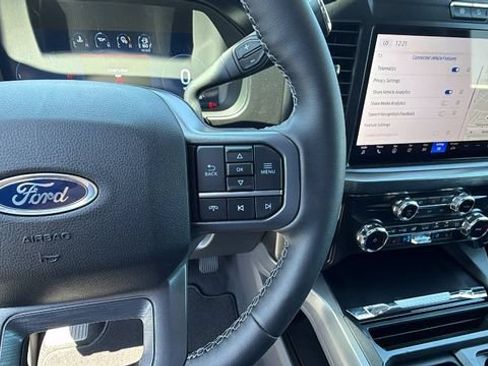 New 2026 Ford F250 Lariat w/ FX4 Off-Road Package AWD/4WD image 31