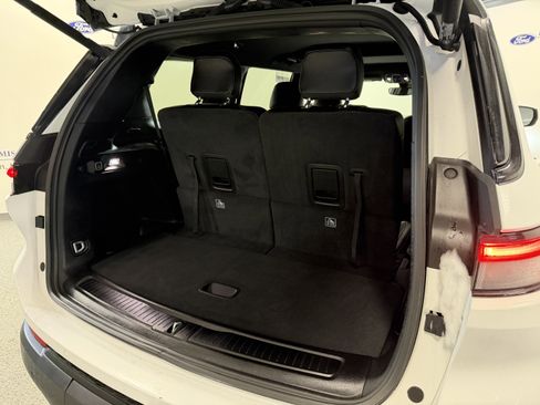 Used 2024 Jeep Grand Cherokee L Altitude image 27