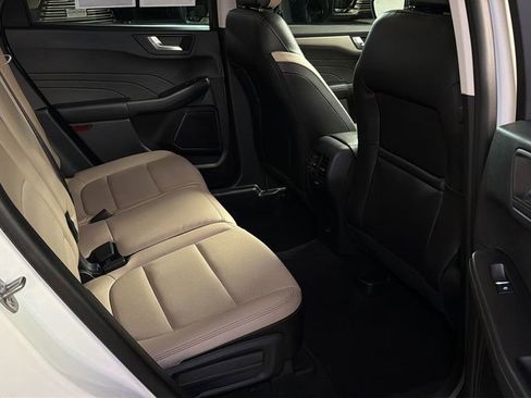 Used 2022 Ford Escape SEL image 13