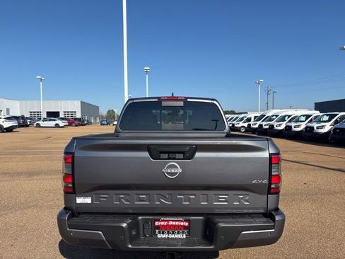 New 2026 Nissan Frontier SV image 3