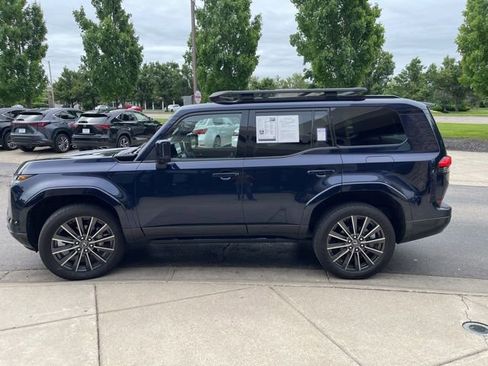 Used 2024 Lexus GX 550 w/ Accessory Package (31) AWD/4WD image 6