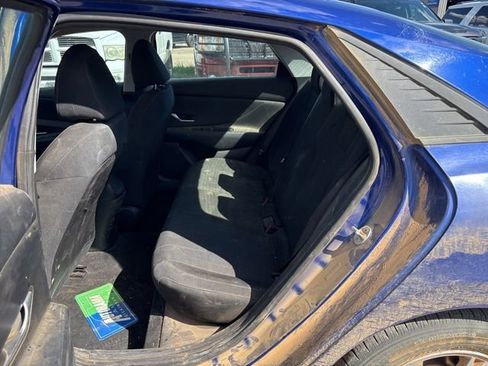 Used 2021 Hyundai Elantra SE FWD image 4