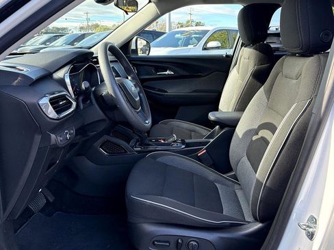 Used 2023 Chevrolet TrailBlazer LT image 9