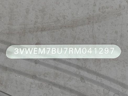 Used 2024 Volkswagen Jetta SE image 40