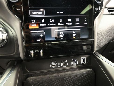 Used 2025 RAM 1500 Laramie w/ Night Edition RWD image 19