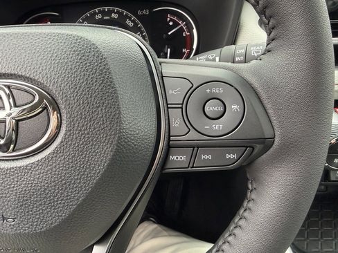 New 2025 Toyota RAV4 XLE Premium image 19