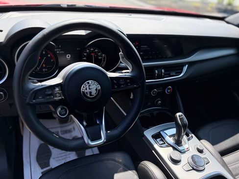 Used 2020 Alfa Romeo Stelvio Ti Sport w/ Quick Order Package 22S Sport AWD/4WD image 10