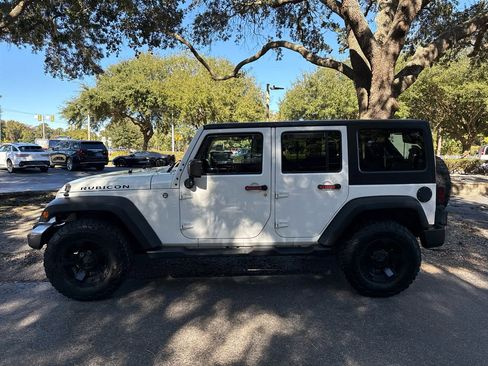Used 2015 Jeep Wrangler Unlimited Rubicon w/ Connectivity Group image 3