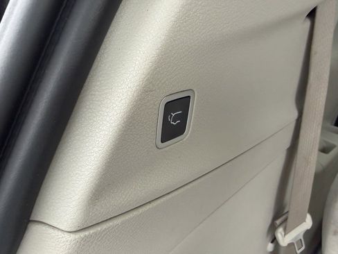 Used 2021 Chrysler Voyager Lxi image 22