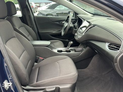 Used 2019 Chevrolet Malibu LT image 16