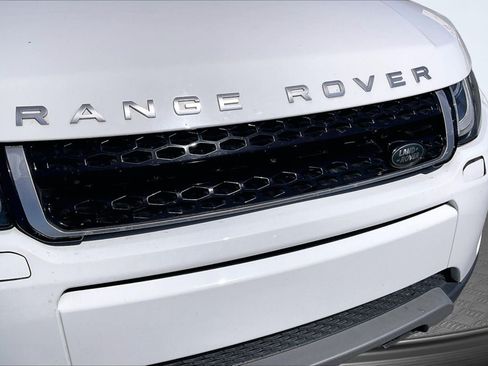 Used 2017 Land Rover Range Rover Evoque SE Premium AWD/4WD image 28