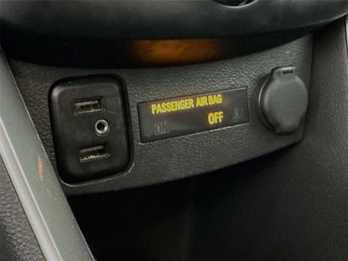 Used 2020 Chevrolet Trax LT image 30