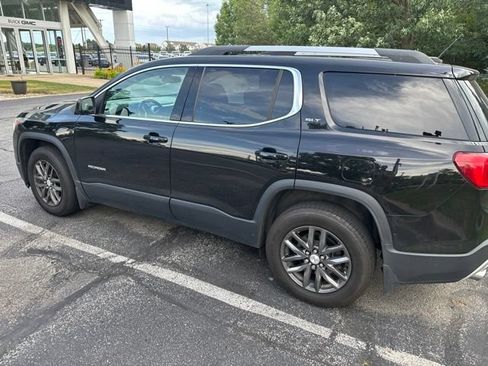 Used 2018 GMC Acadia SLT AWD/4WD image 3