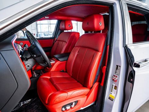 Used 2022 Rolls-Royce Phantom Sedan image 41