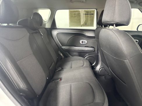 Used 2018 Kia Soul + FWD image 26