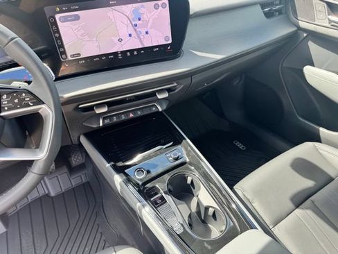 New 2026 Audi Q3 quattro 2.0T AWD/4WD image 25