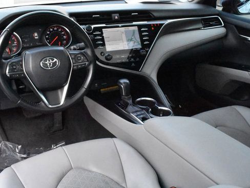 Used 2018 Toyota Camry XSE image 22