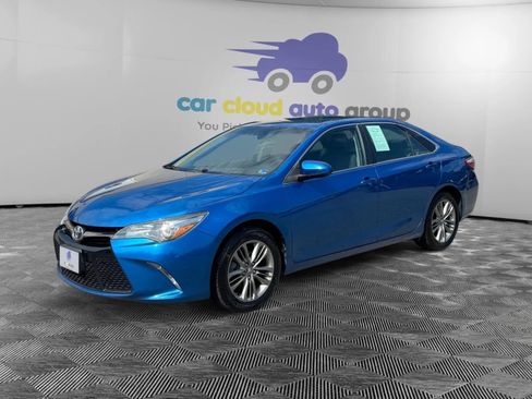 Used 2017 Toyota Camry SE FWD image 1