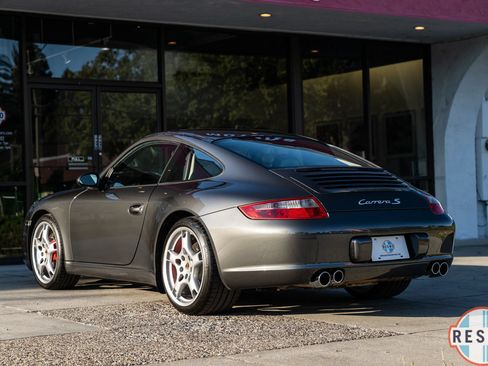 Used 2005 Porsche 911 Carrera S RWD image 4