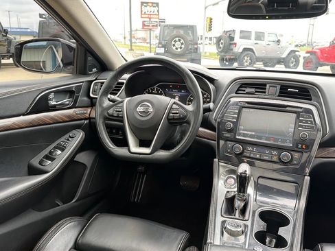 Used 2018 Nissan Maxima Platinum FWD image 39
