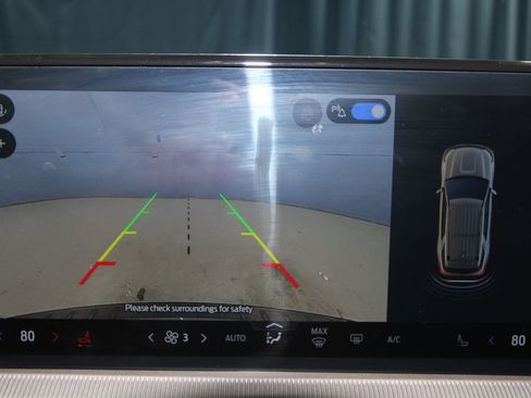 Used 2025 Ford Explorer Active image 16