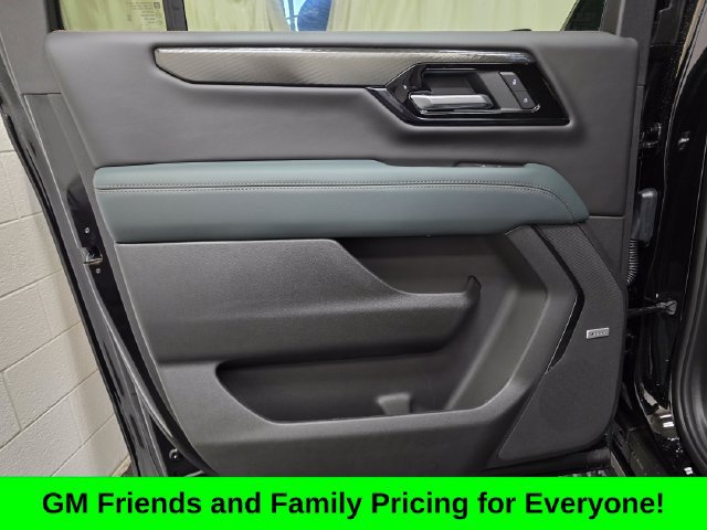 New 2026 GMC Yukon XL AT4 w/ AT4 Premium Package AWD/4WD image 31