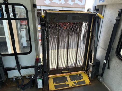 Used 2016 Ford E-450 and Econoline 450 Super Duty w/ Shuttle Bus Prep Package RWD image 17