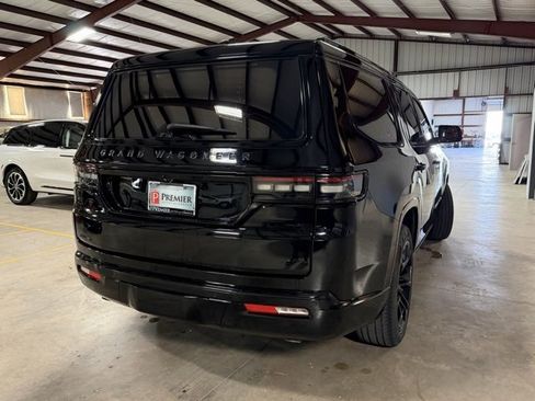 Used 2023 Jeep Grand Wagoneer Series II w/ Quick Order Packagew 28T image 6