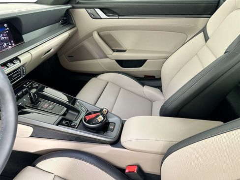 Certified 2025 Porsche 911 Carrera image 28