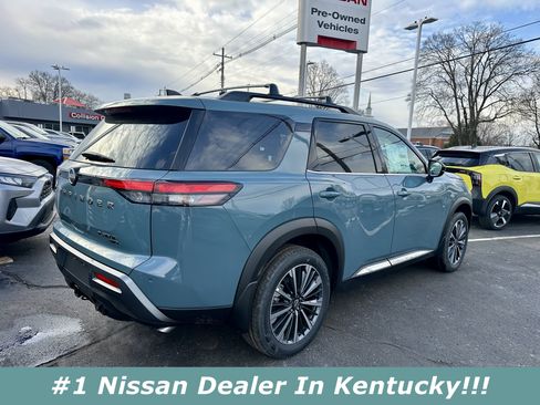 New 2026 Nissan Pathfinder Platinum image 3