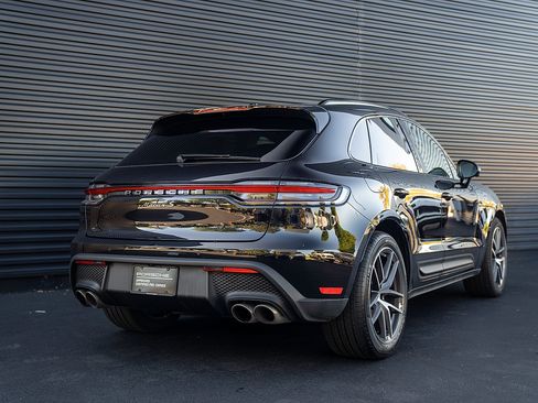 Used 2026 Porsche Macan S AWD/4WD image 30