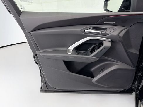 Used 2026 Audi Q5 Premium Plus w/ Premium Plus AWD/4WD image 23
