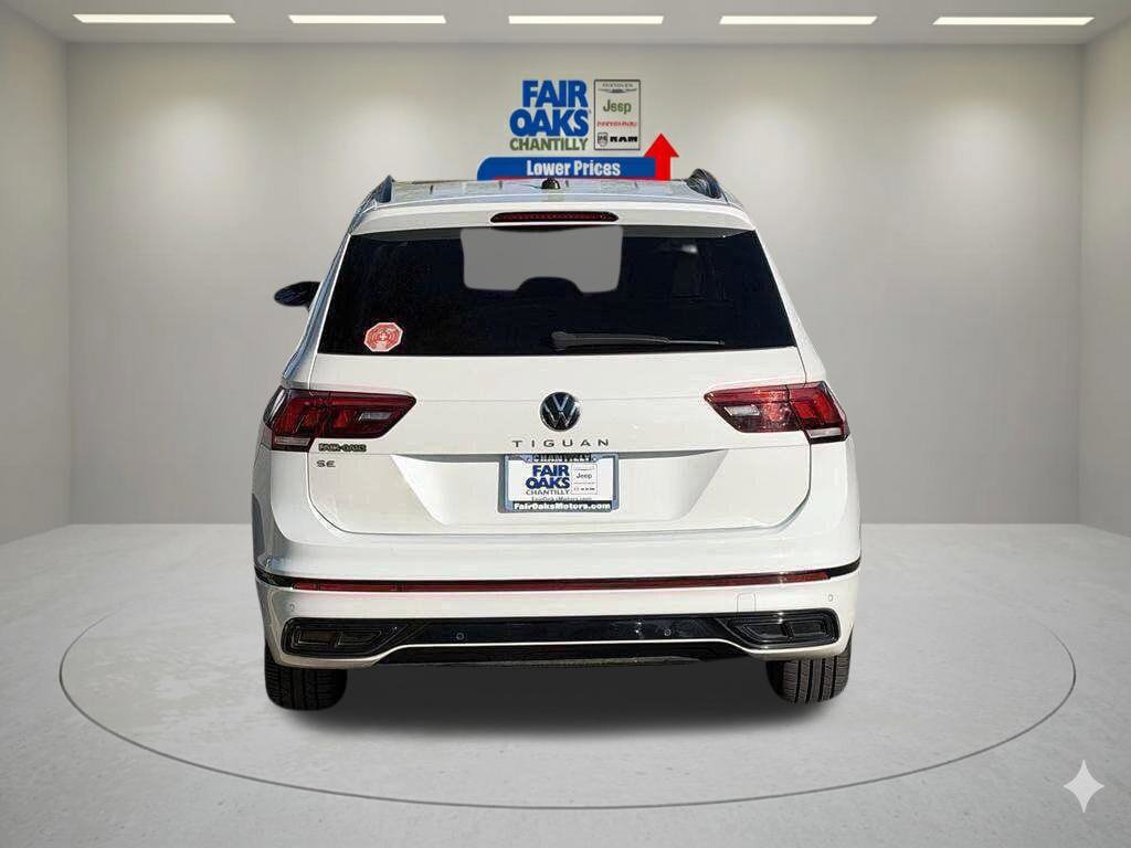 Used 2022 Volkswagen Tiguan SE R-Line FWD image 8