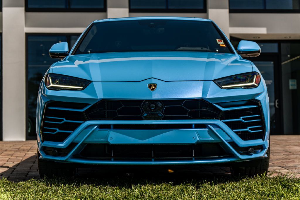 Used 2022 Lamborghini Urus AWD/4WD image 8
