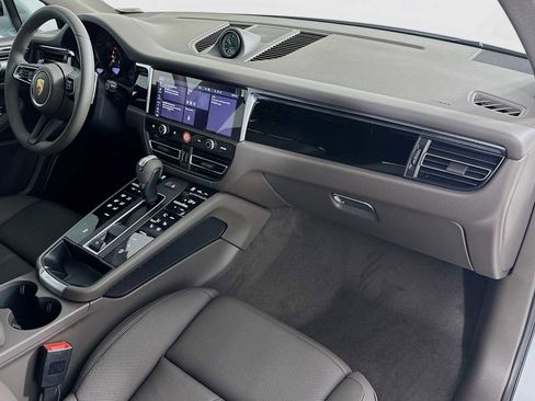 New 2026 Porsche Macan AWD/4WD image 30