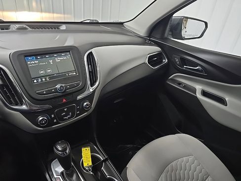 Used 2019 Chevrolet Equinox LS w/ LS Convenience Package image 21