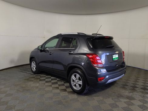 Used 2020 Chevrolet Trax LT w/ LPO, Cargo Package FWD image 5