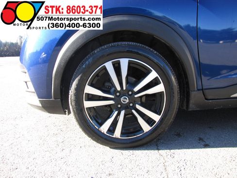 Used 2019 Nissan Kicks SR w/ SR Premium Package image 24