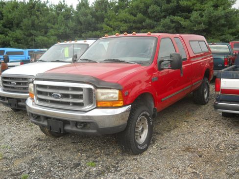 Used 1999 Ford F250 XLT image 1