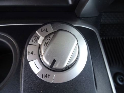 Used 2016 Toyota 4Runner Limited AWD/4WD image 26