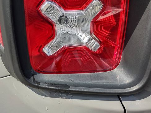 Used 2020 Jeep Renegade Sport w/ Sport Appearance Group FWD image 38