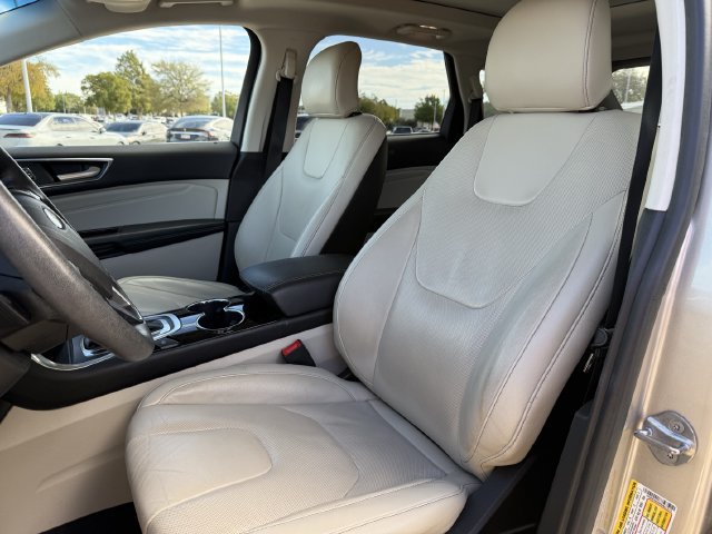 Used 2017 Ford Edge Titanium w/ Equipment Group 301A AWD/4WD image 24